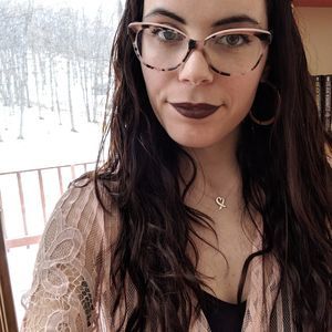 Meet your Posher, Gabrielle